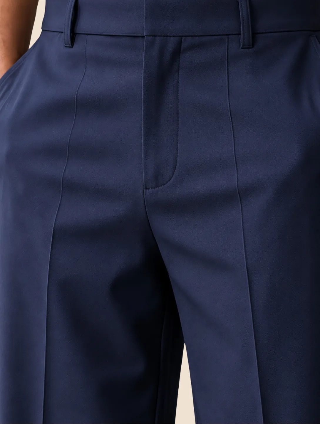 Waistband of the Milano straight fit trousers
